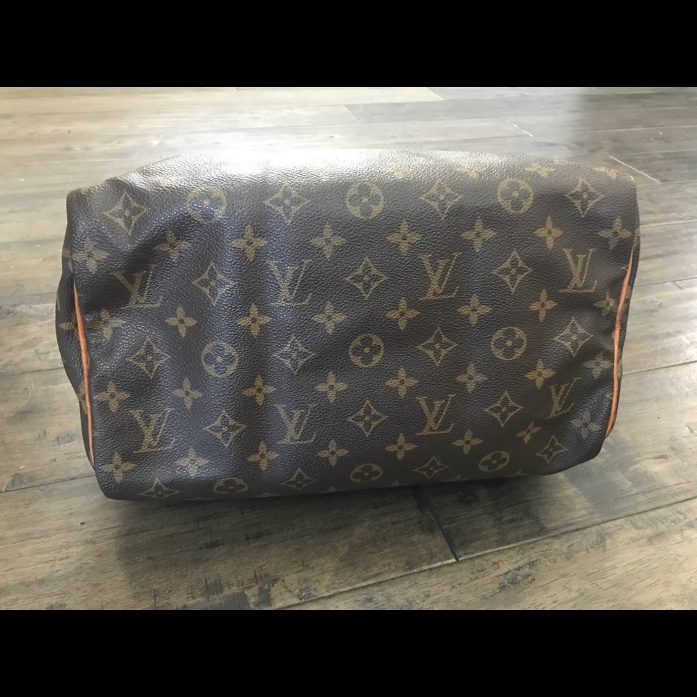 Authentic Louis Vuitton Speedy 30 - Picture 5 of 8